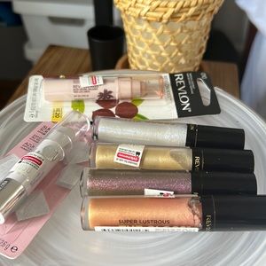 NWT 6 Revlon  Lip Bundle-compare w/ drugstore